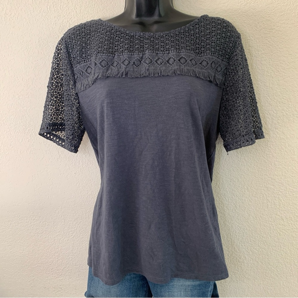 Ann Taylor LOFT Top Size M 100% cotton Grey Fringe Lace Yoke Tee Coquette Preppy